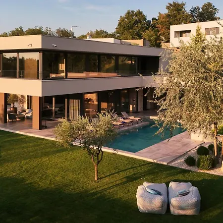 Villa Volpe By Guide *